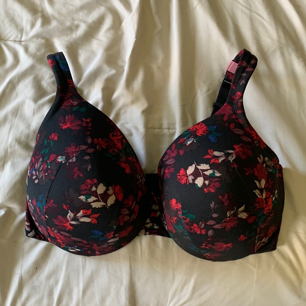 Beautiful Cacique bra size 42F